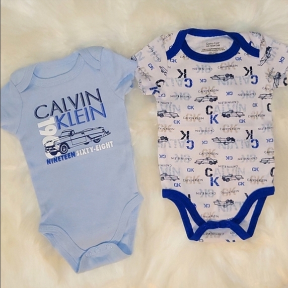 NWOT!! Calvin Klien Baby Onsie 4 Pack Size 0-3 Months - Picture 4 of 4